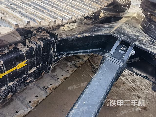 單側(cè)履帶整體（整機(jī)外觀）