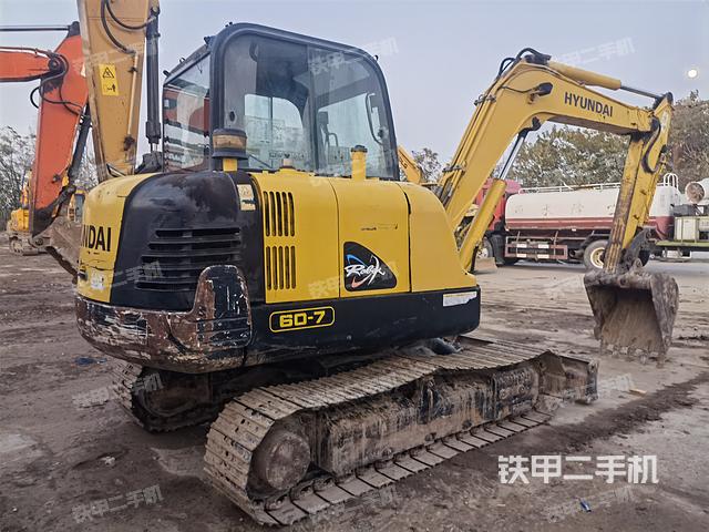 整機右后45°（整機外觀）