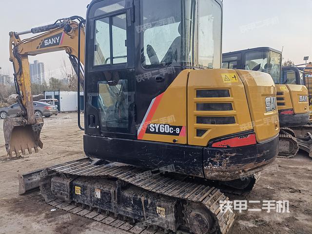 駕駛室頂部（整機(jī)外觀）