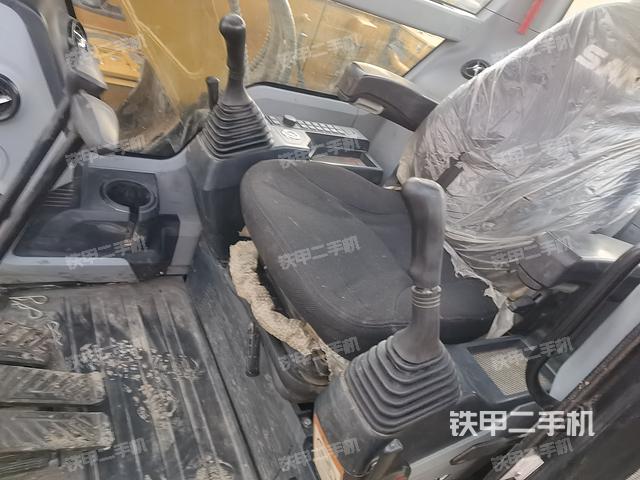 駕駛室頂部（整機(jī)外觀）