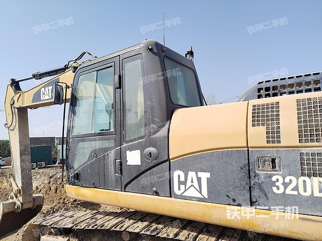 駕駛室整體(整機外觀) 駕駛室整體(整機外觀)