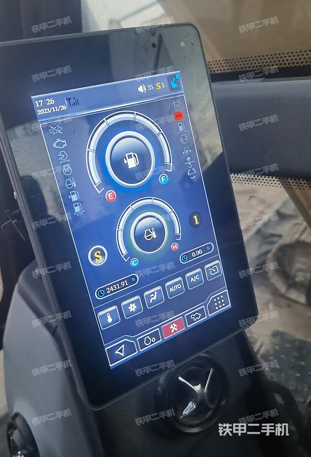 駕駛室整體（整機(jī)外觀）