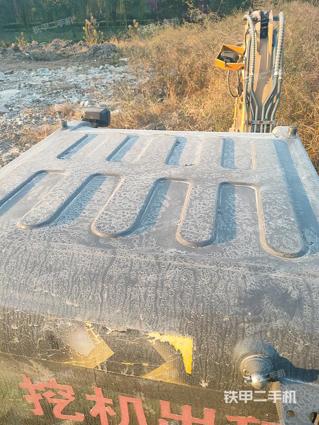 駕駛室頂部（整機(jī)外觀）