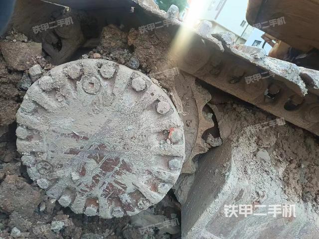 單側(cè)履帶整體（整機(jī)外觀）