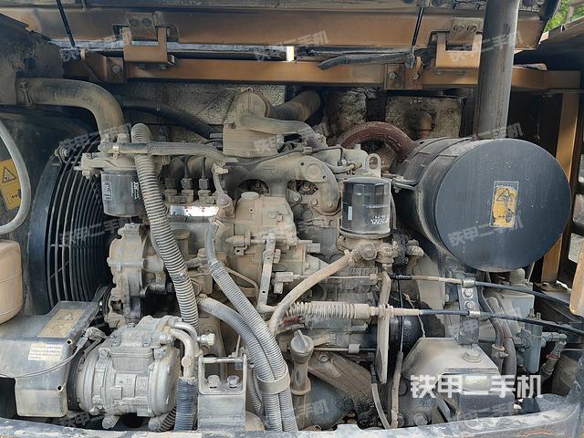 发动机整体俯视（整机外观）