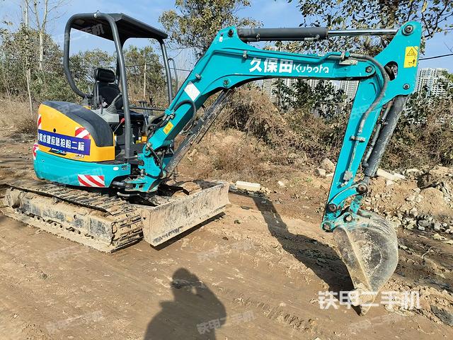 駕駛室頂部（整機(jī)外觀）