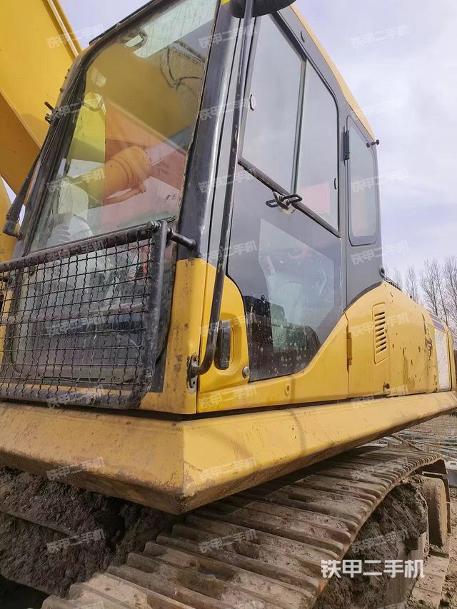 驾驶室顶部（整机外观）