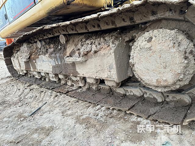 單側履帶整體（整機外觀）