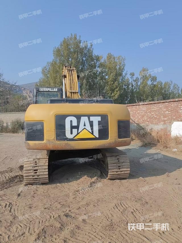 驾驶室顶部（整机外观）