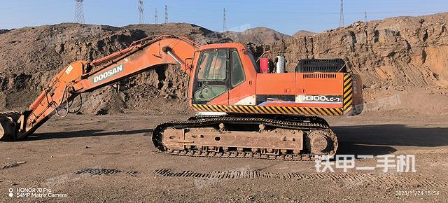 驾驶室顶部（整机外观）