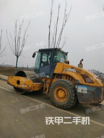 整機(jī)右后45°（設(shè)備外觀及核心部件）