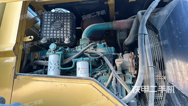 发动机左侧（整机外观及大件）