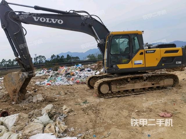 沃尔沃EC210D挖掘机