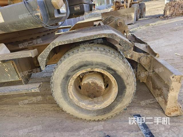 单侧履带整体（整机外观）