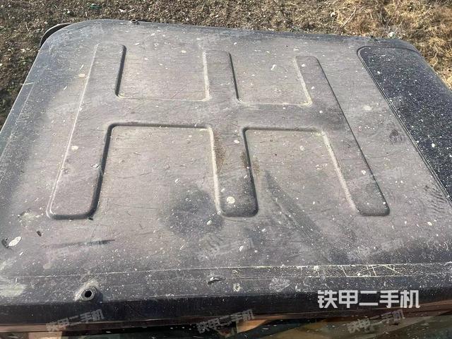 駕駛室頂部（整機(jī)外觀）