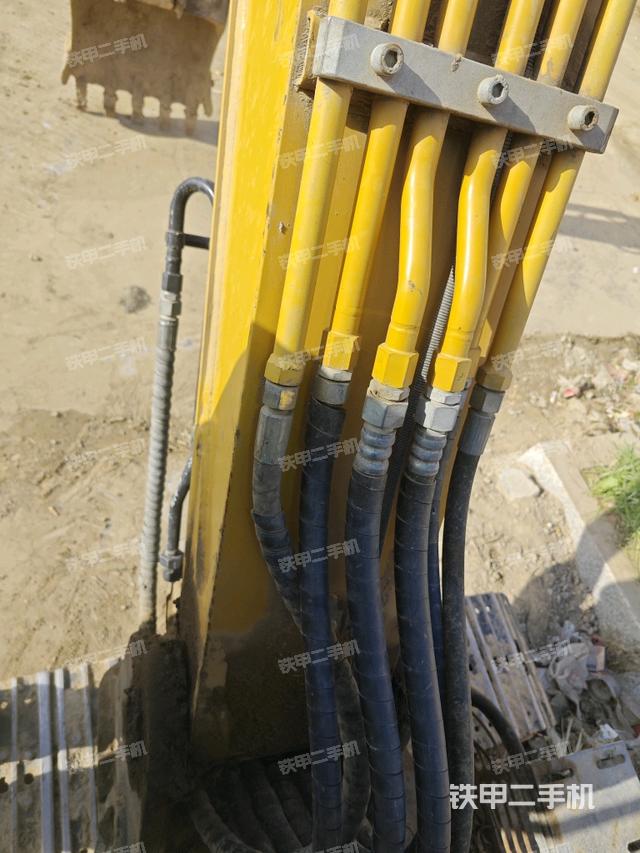 大臂背部俯視（工作和回轉裝置）