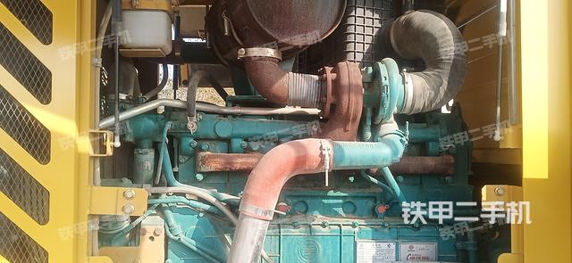 發(fā)動機(jī)右側(cè)(整機(jī)外觀及大件) 發(fā)動機(jī)右側(cè)(整機(jī)外觀及大件)