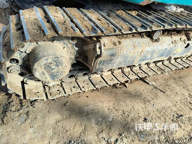 單側(cè)履帶整體（整機(jī)外觀）