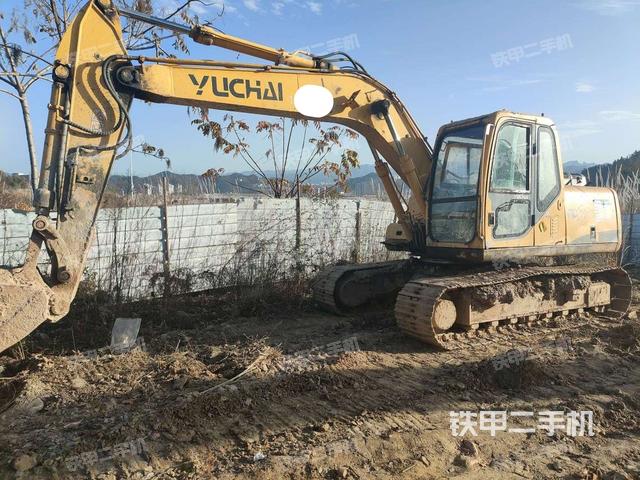 玉柴YC135-8挖掘机