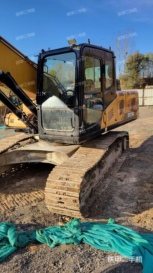 駕駛室整體（整機外觀）