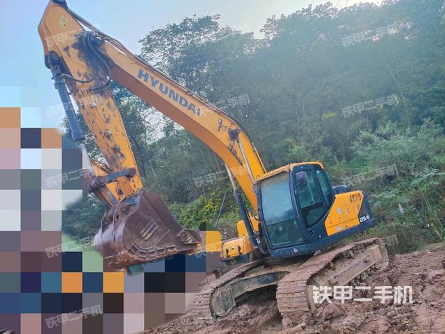 现代R225LVS挖掘机