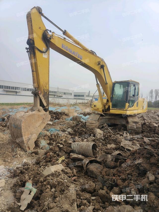 小松PC200-8挖掘机