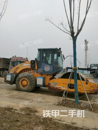 徐工XS222J-1壓路機(jī)