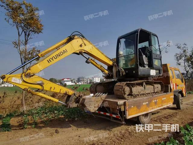 現(xiàn)代R55-7挖掘機(jī)
