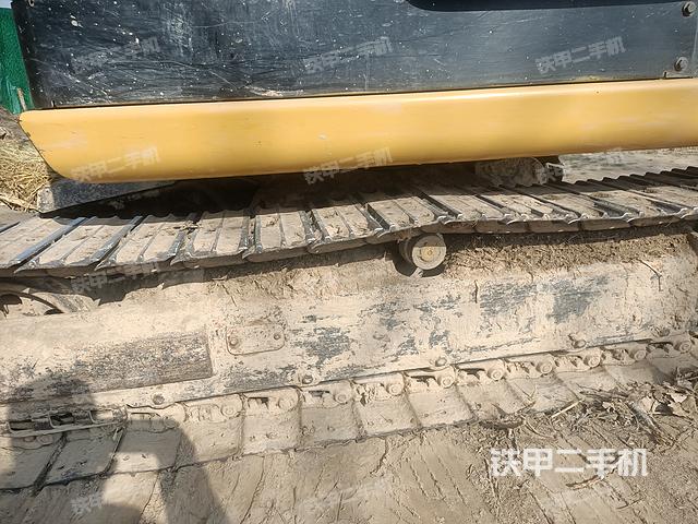 單側(cè)履帶整體（整機(jī)外觀）