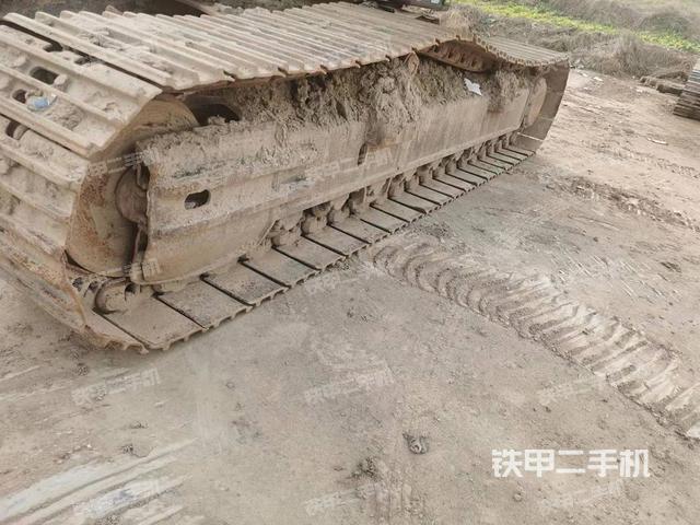 單側(cè)履帶整體（整機(jī)外觀）