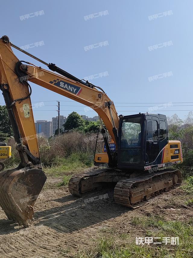 三一重工SY135C挖掘機(jī)