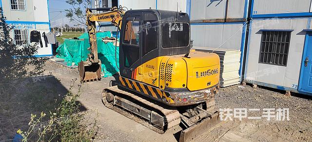 駕駛室頂部（整機(jī)外觀）