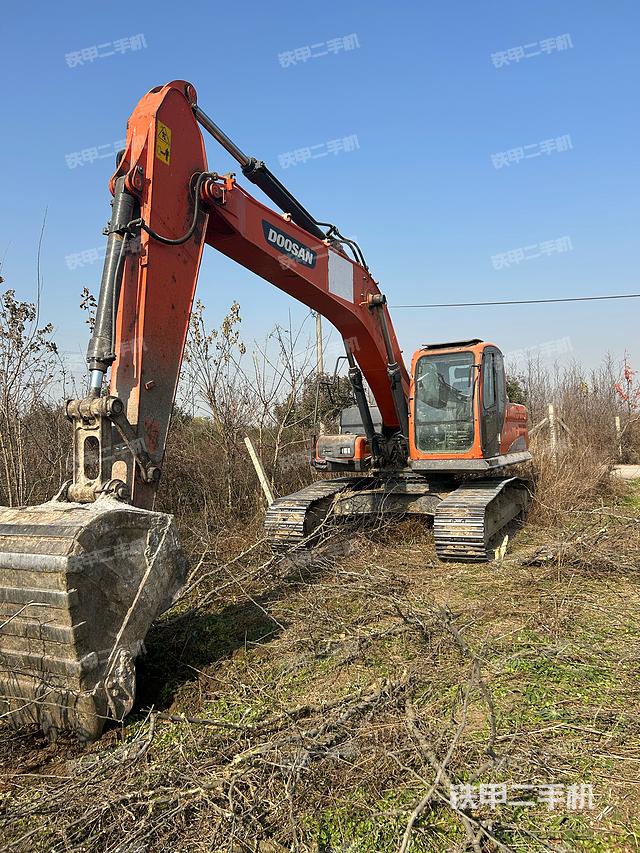 斗山DX230LC-9C挖掘機(jī)