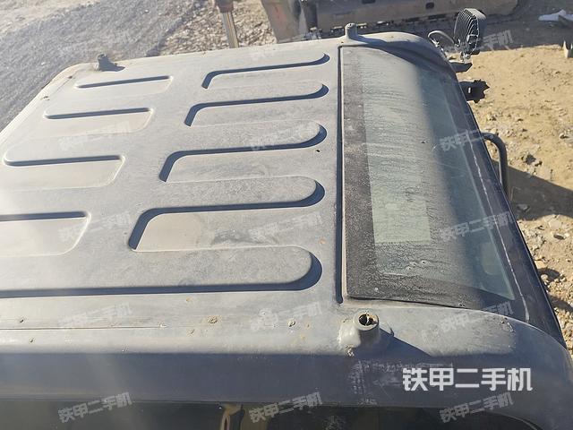 駕駛室頂部（整機(jī)外觀）