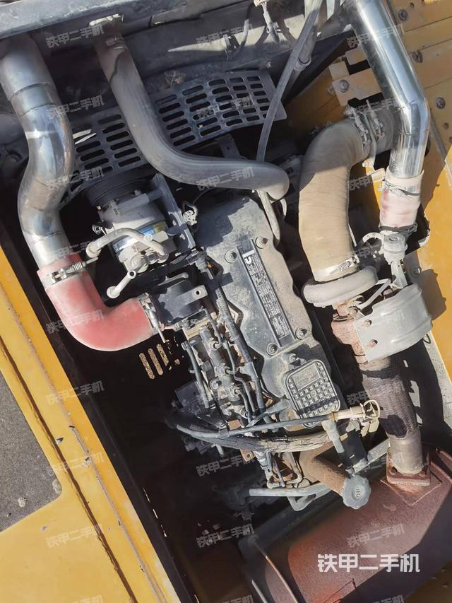 發(fā)動(dòng)機(jī)整體俯視(整機(jī)外觀) 發(fā)動(dòng)機(jī)整體俯視(整機(jī)外觀)