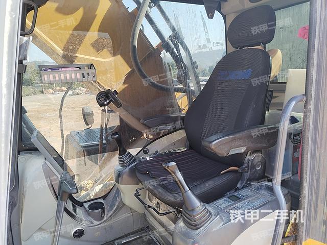 驾驶室整体（整机外观）