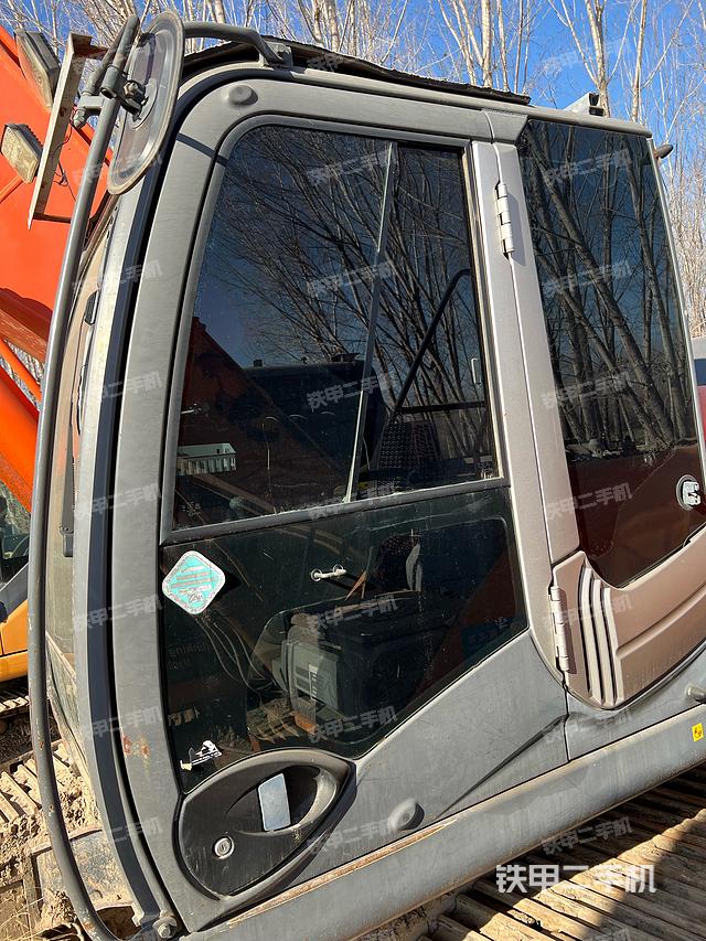 驾驶室整体（整机外观）