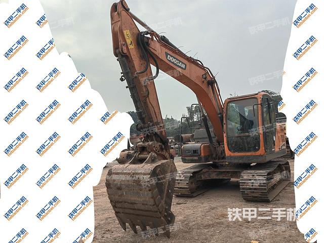 斗山DX130-9C挖掘机