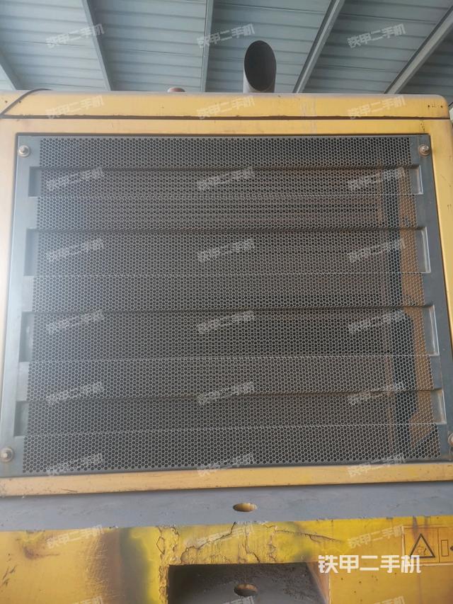 散熱器正面（動(dòng)力系統(tǒng)）