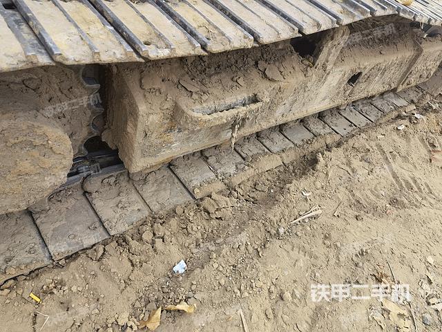 單側(cè)履帶整體（整機(jī)外觀）