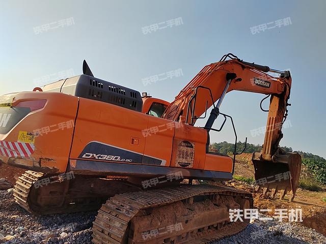 整機(jī)右后45°(整機(jī)外觀) 整機(jī)右后45°(整機(jī)外觀)