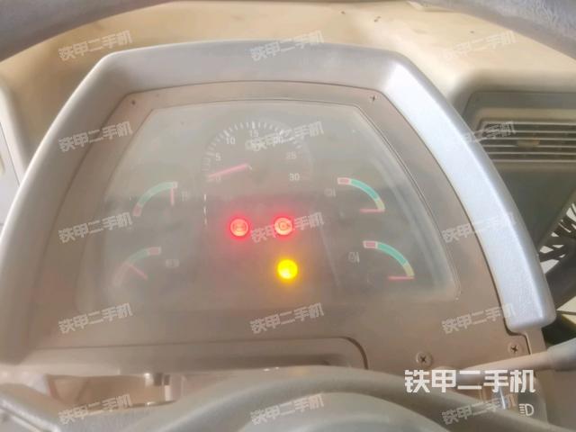 儀表盤(pán)（駕駛室部分）