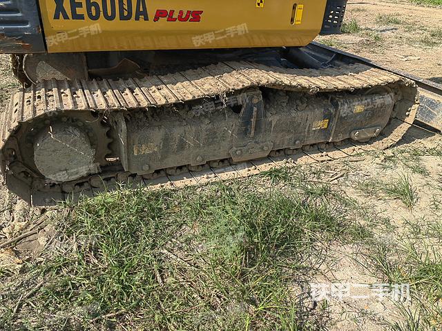 单侧履带整体（整机外观）