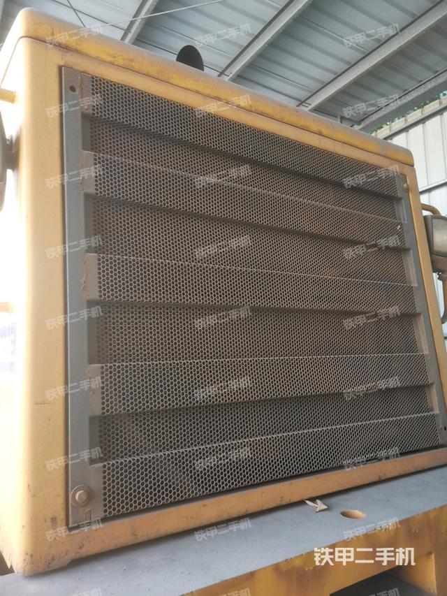 散熱器正面（動(dòng)力系統(tǒng)）