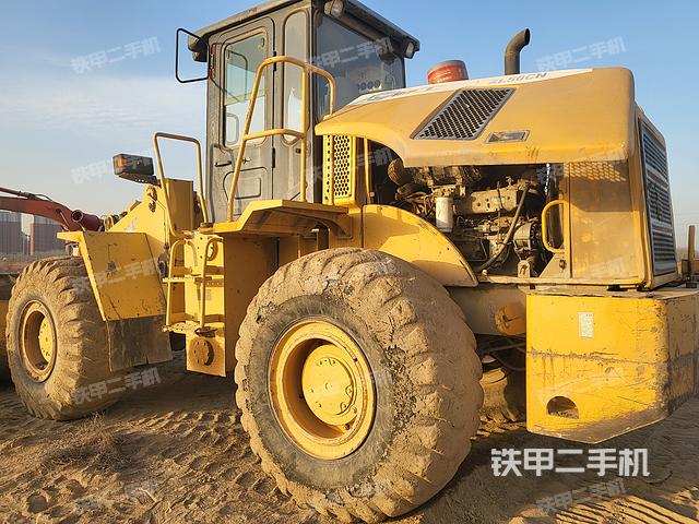 发动机左侧（整机外观及大件）