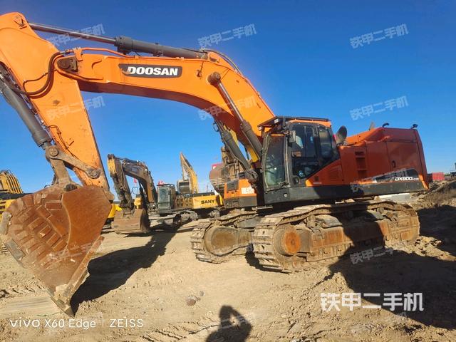 斗山DX800LC-9C挖掘机