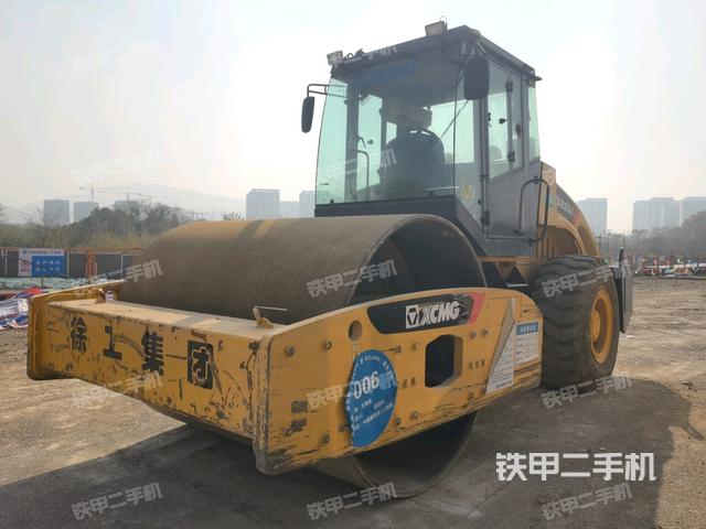 徐工XS223J压路机