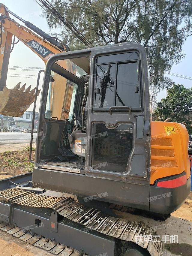 驾驶室整体（整机外观）