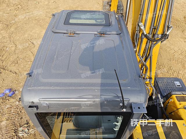 驾驶室顶部（整机外观）