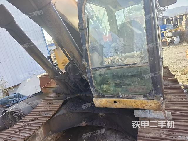 驾驶室整体（整机外观）
